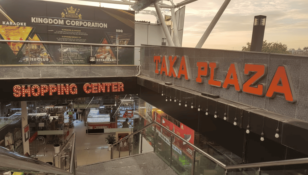 Khu chợ dưới lòng đất đầu tiên tại Sài Gòn